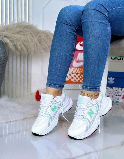 NUEVOS TENIS NB MUJER
